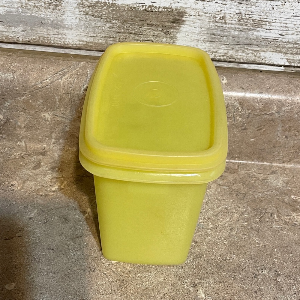 Tupperware Vintage Yellow Storage Container - Picture 2 of 7